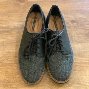 Clarks oxford size 9